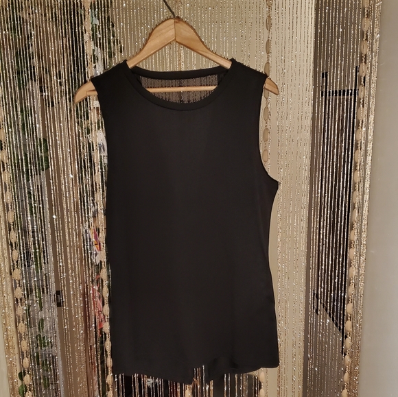 Black light weight sleeveless workout top - Picture 1 of 6